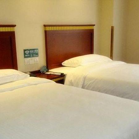 Greentree Inn Chongqing North Railway Station Express Hotel エクステリア 写真