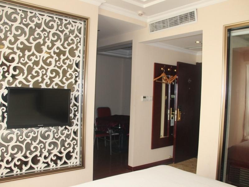 Greentree Inn Chongqing North Railway Station Express Hotel エクステリア 写真